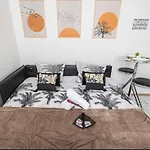 아파트 Cozy In , Free Wifi ,coffe Shops Downstairs 랭스