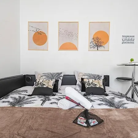 Cozy In , Free Wifi ,coffe Shops Downstairs Apartamento *