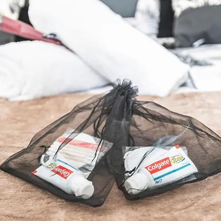 Cozy In , Free Wifi ,coffe Shops Downstairs Διαμέρισμα Ρενς