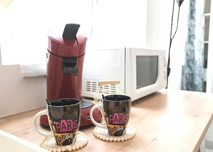 Cozy In , Free Wifi ,coffe Shops Downstairs Apartamento Reims